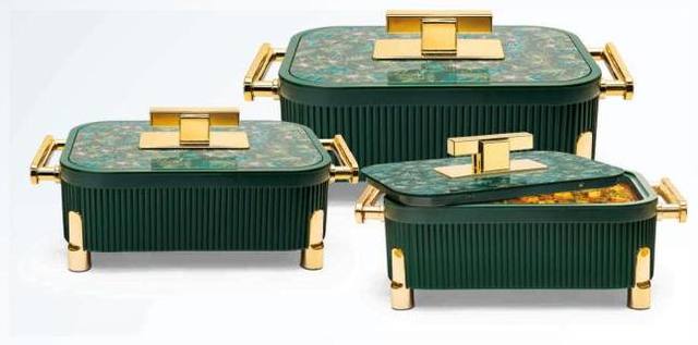 Premium festive casserole gift set